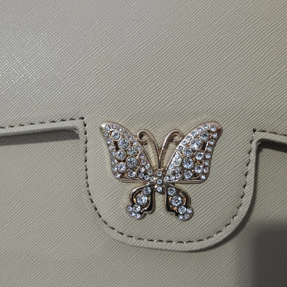 Chic‎ Beige Butterfly Chain Crossbody Bag